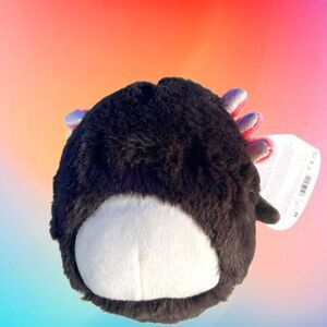 JAELYN THE AXOLOTL 5”  FUZZAMALLOWS SQUISHMALLOWS